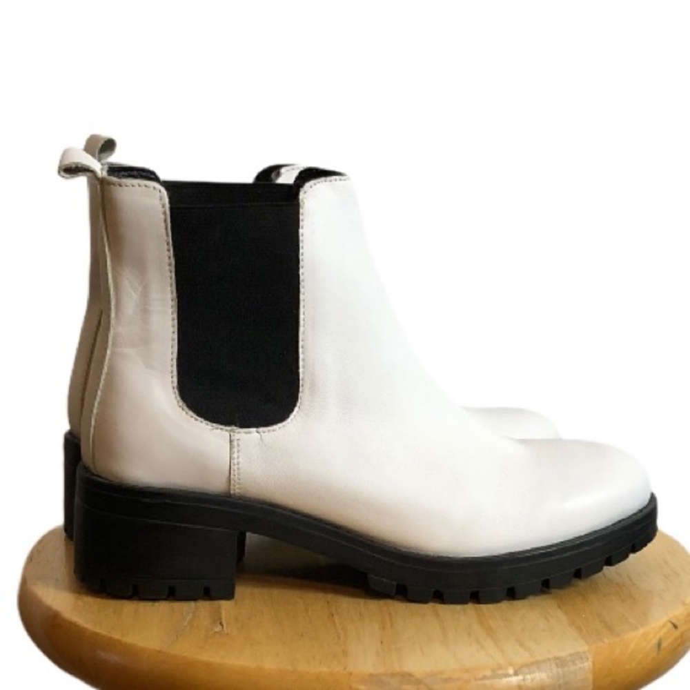 Urban Outfitters White Leather Chelsea Boots